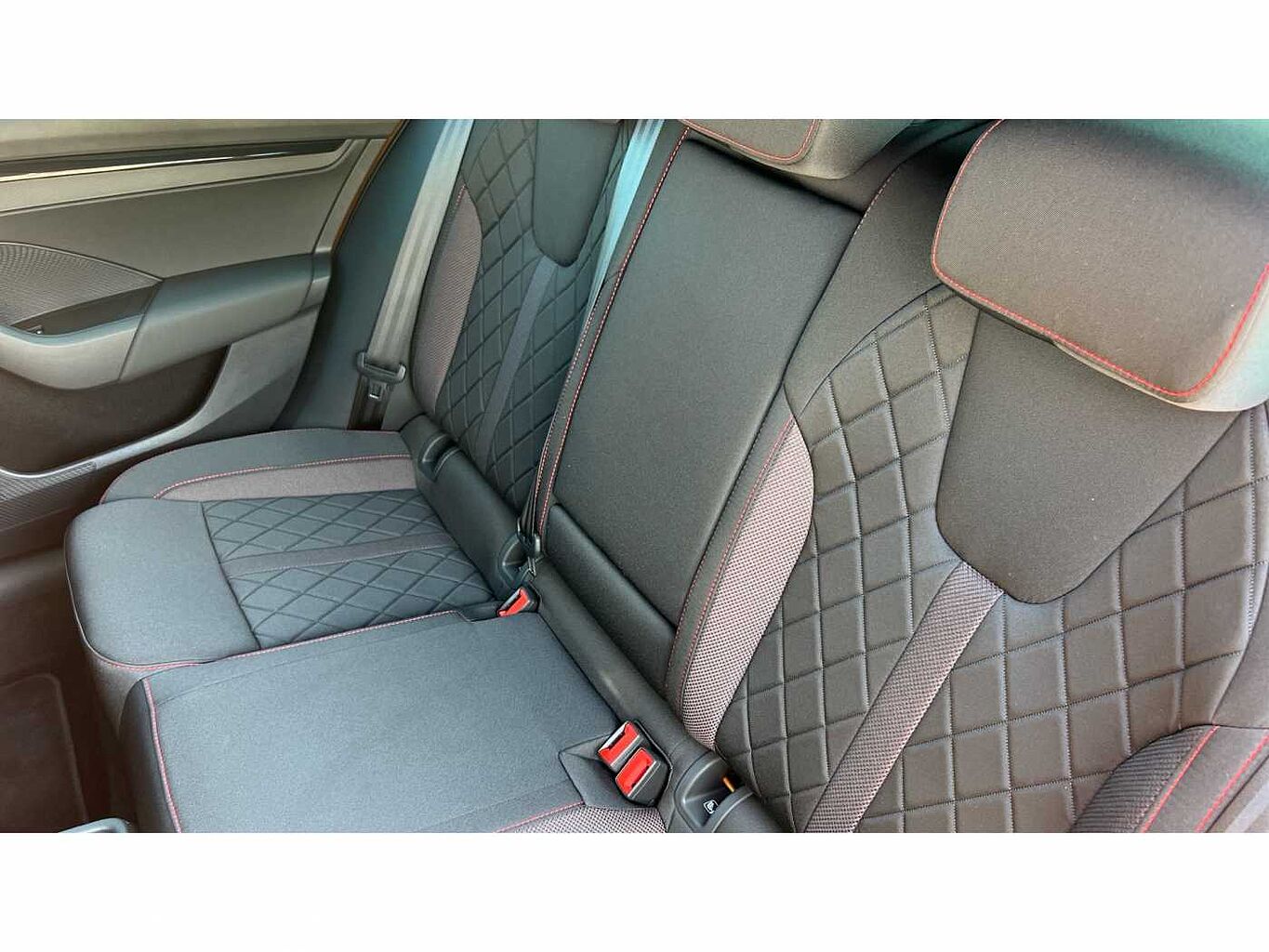 SKODA OCTAVIA 2.0 TSI vRS 5dr DSG