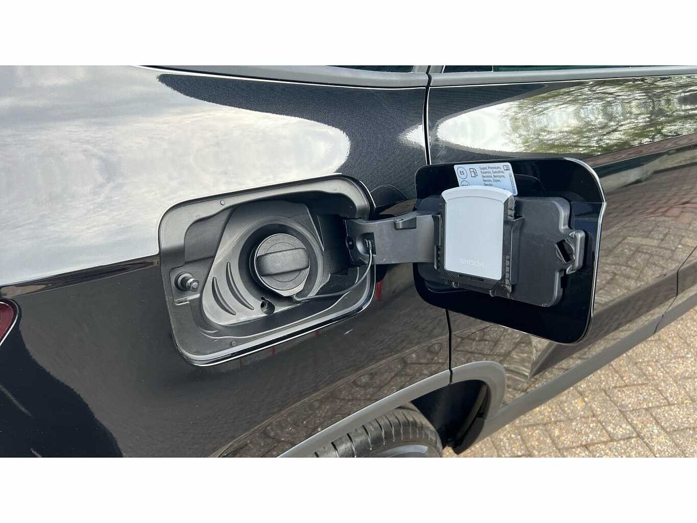 SKODA KAROQ SE Edition 1.5 TSI 150 PS 6G Man