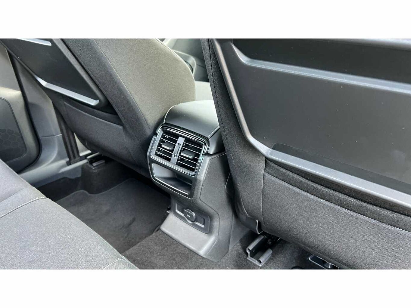 SKODA KAROQ SE Edition 1.5 TSI 150 PS 6G Man