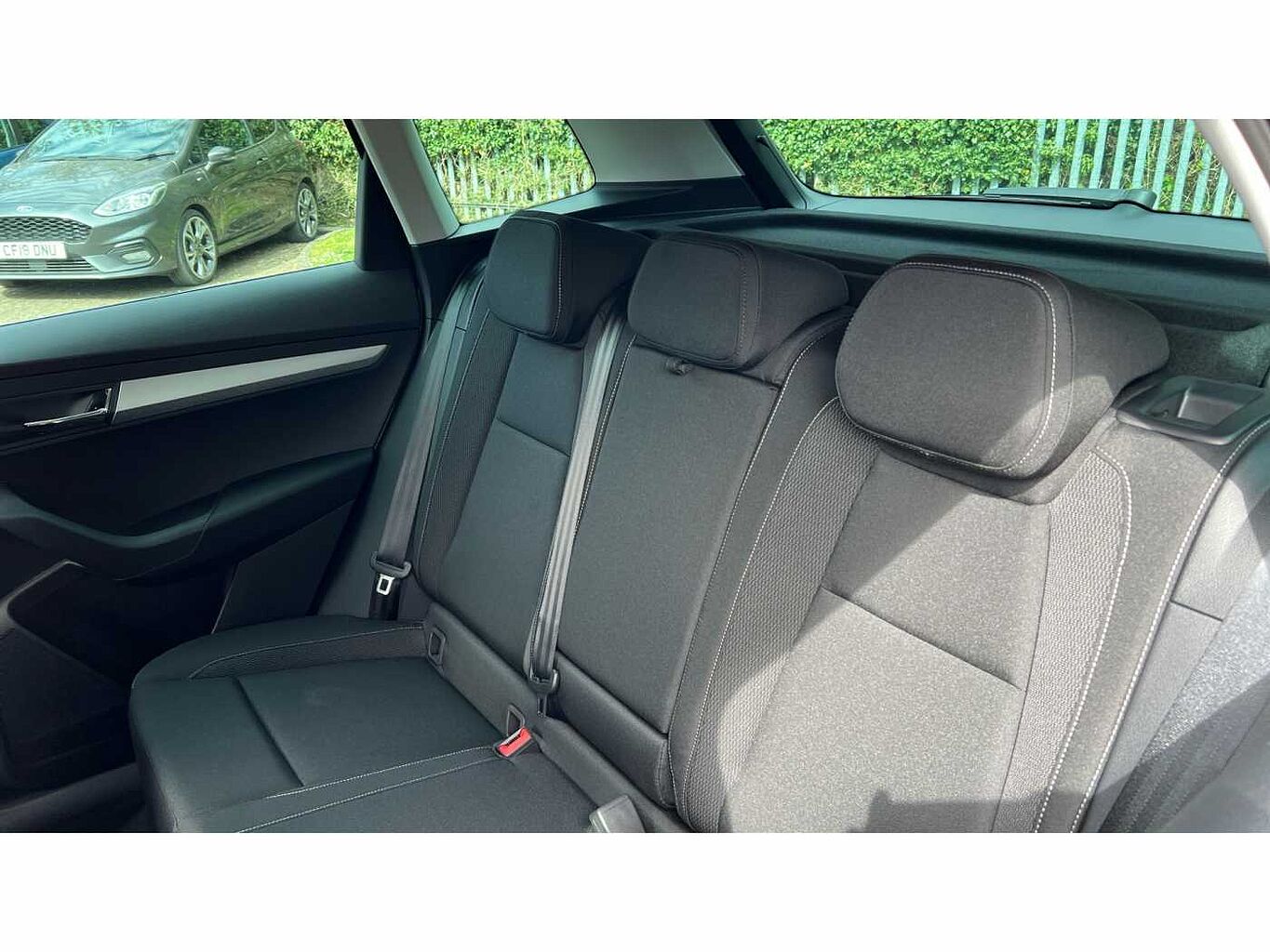 SKODA KAROQ SE Edition 1.0 TSI 116 PS 6G Man
