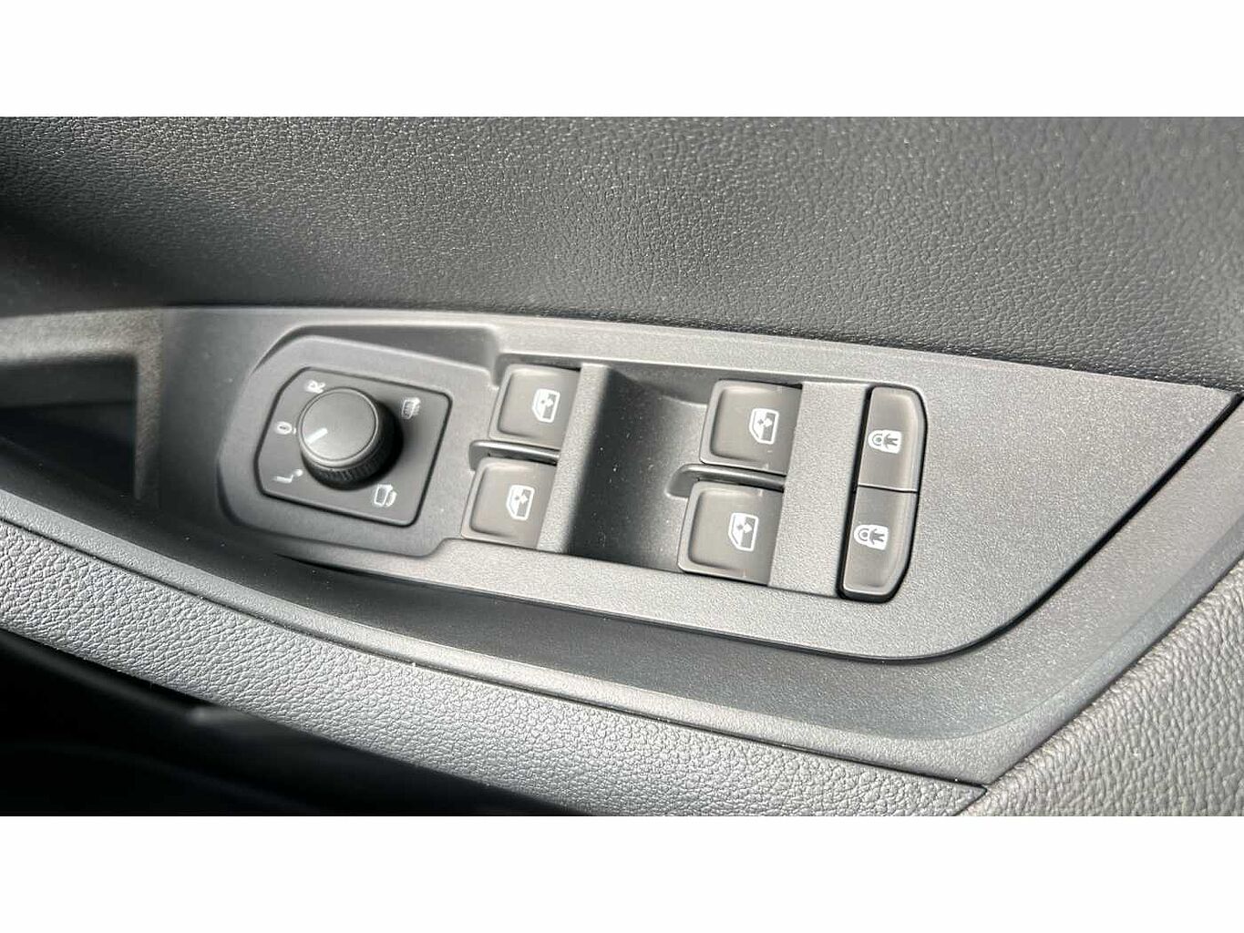SKODA KAROQ SE Edition 1.0 TSI 116 PS 6G Man