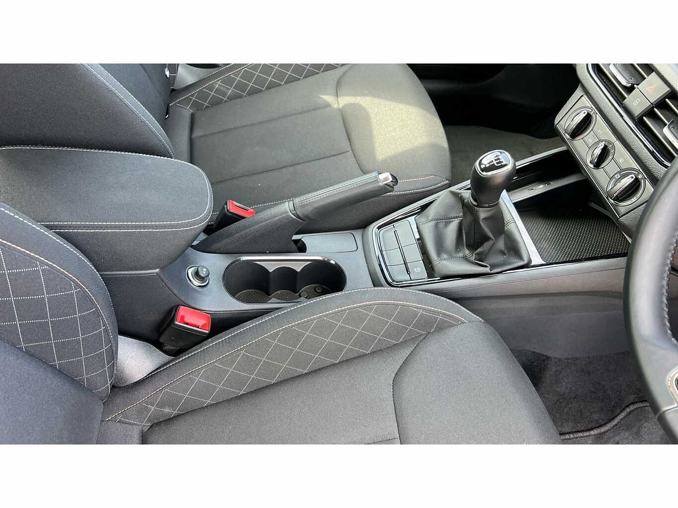 SKODA Kamiq 1.0 TSI (95ps) SE SUV