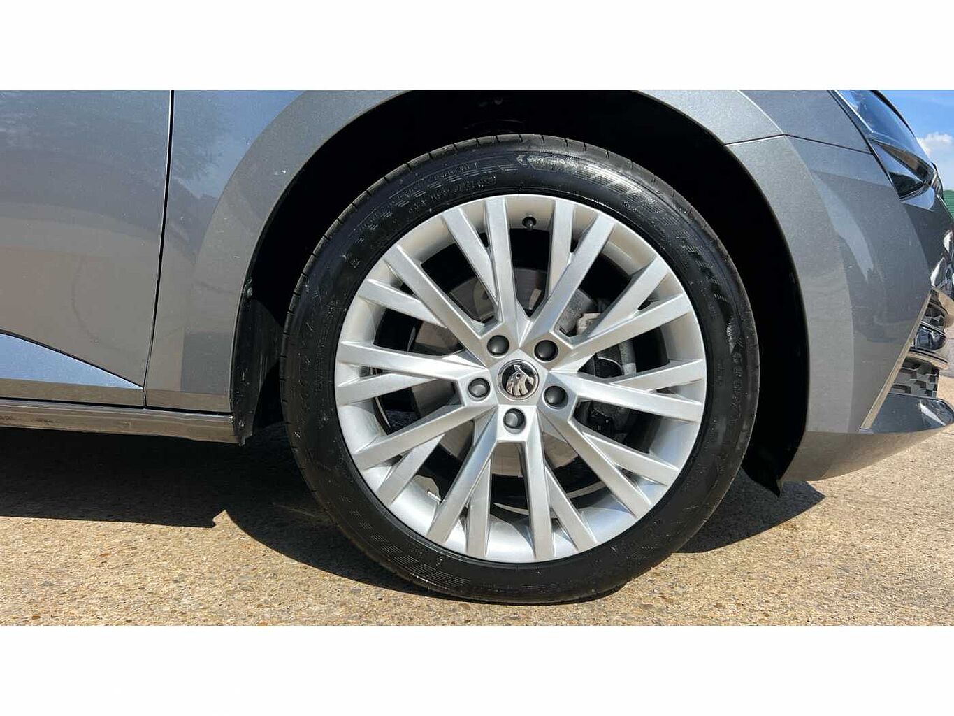 SKODA Superb 1.4 TSI (218ps) SE L iV DSG Estate