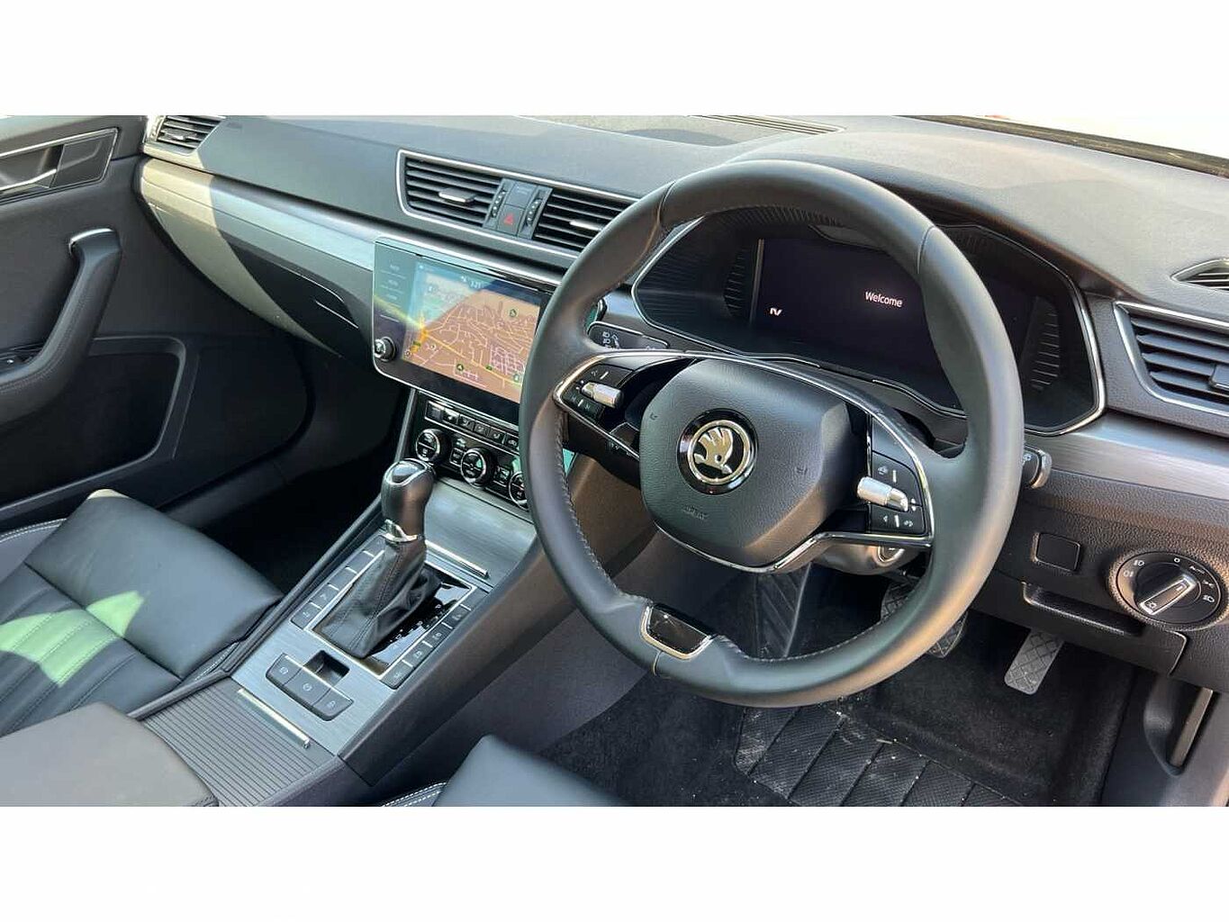 SKODA Superb 1.4 TSI (218ps) SE L iV DSG Estate
