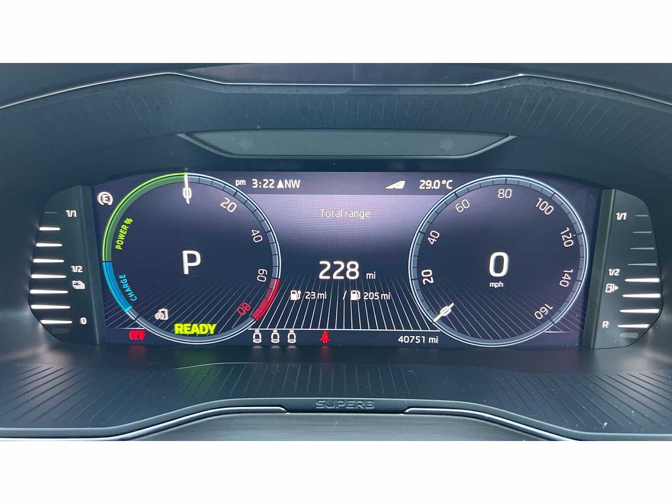 SKODA Superb 1.4 TSI (218ps) SE L iV DSG Estate