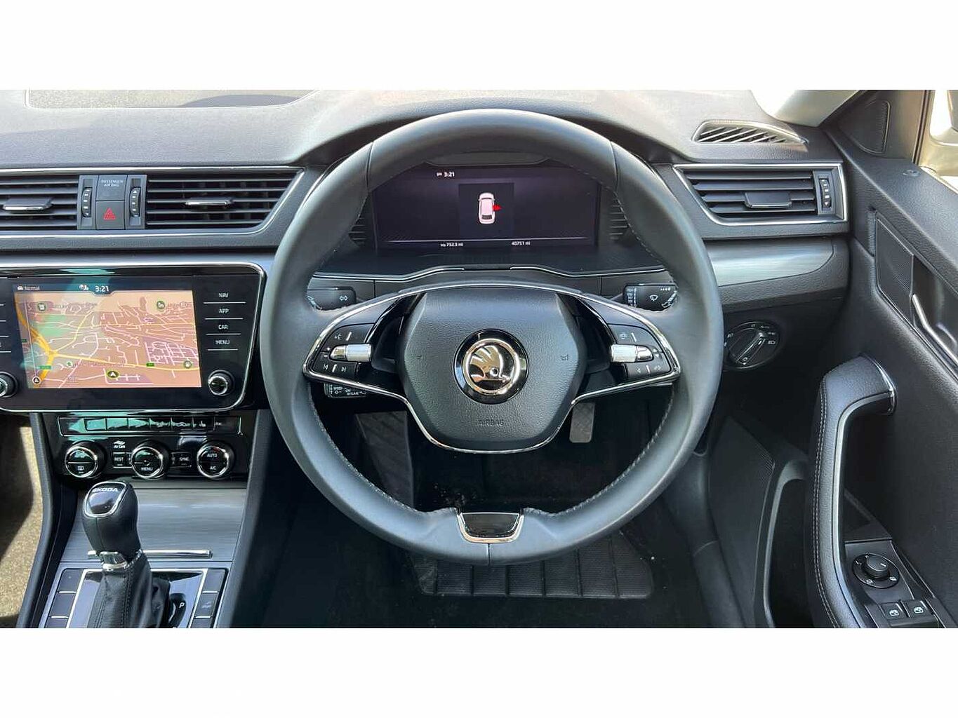 SKODA Superb 1.4 TSI (218ps) SE L iV DSG Estate