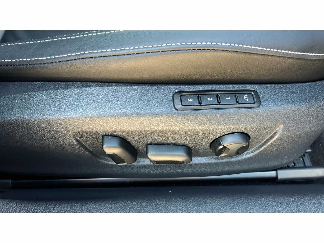 SKODA Superb 1.4 TSI (218ps) SE L iV DSG Estate