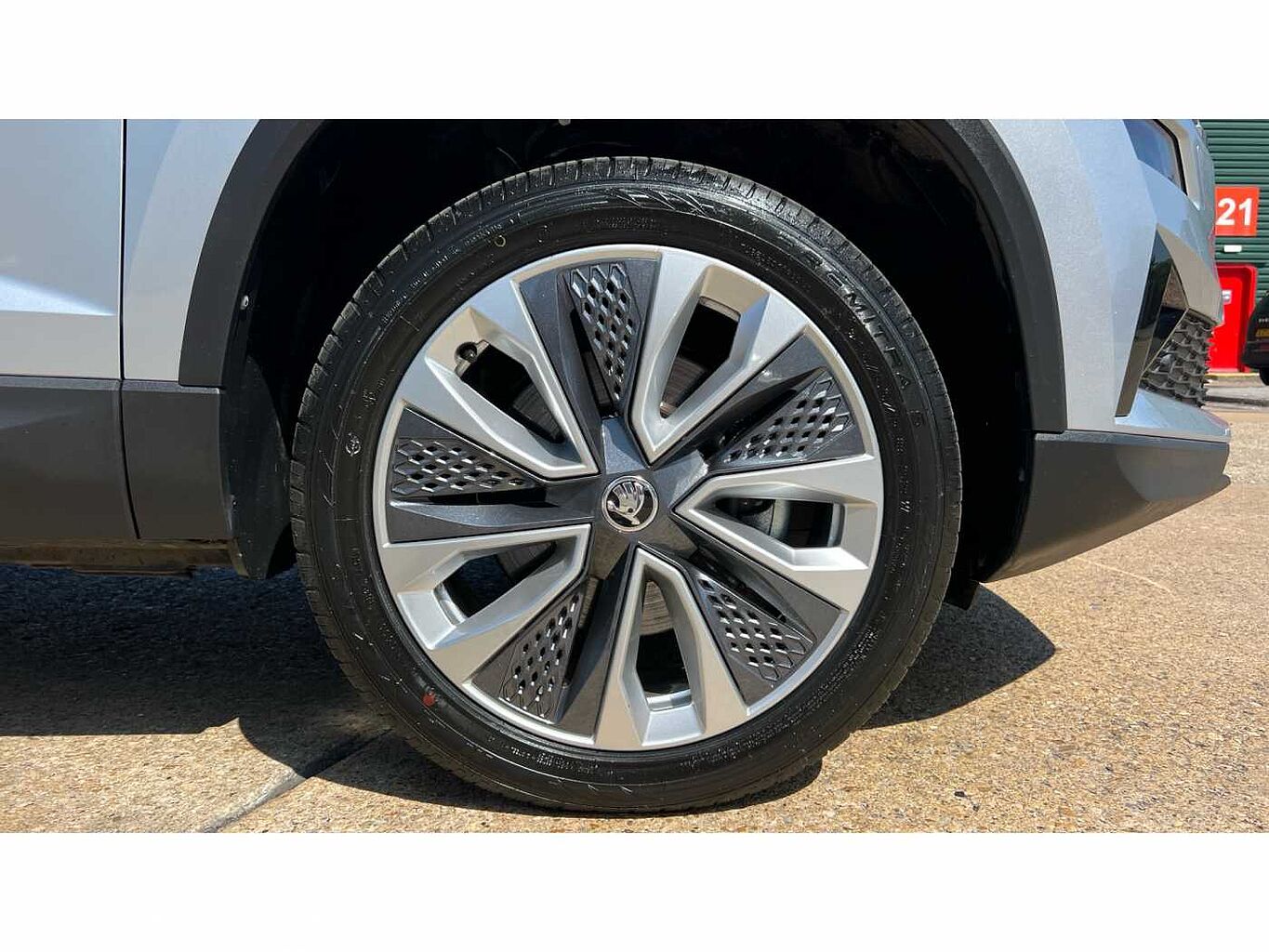 SKODA KAROQ 1.5 TSI SE L 5dr