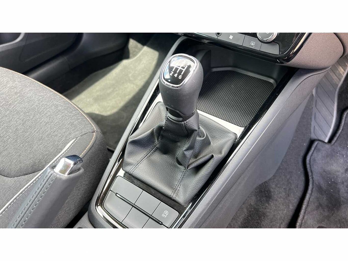 SKODA KAMIQ 1.5 TSI SE L 5dr