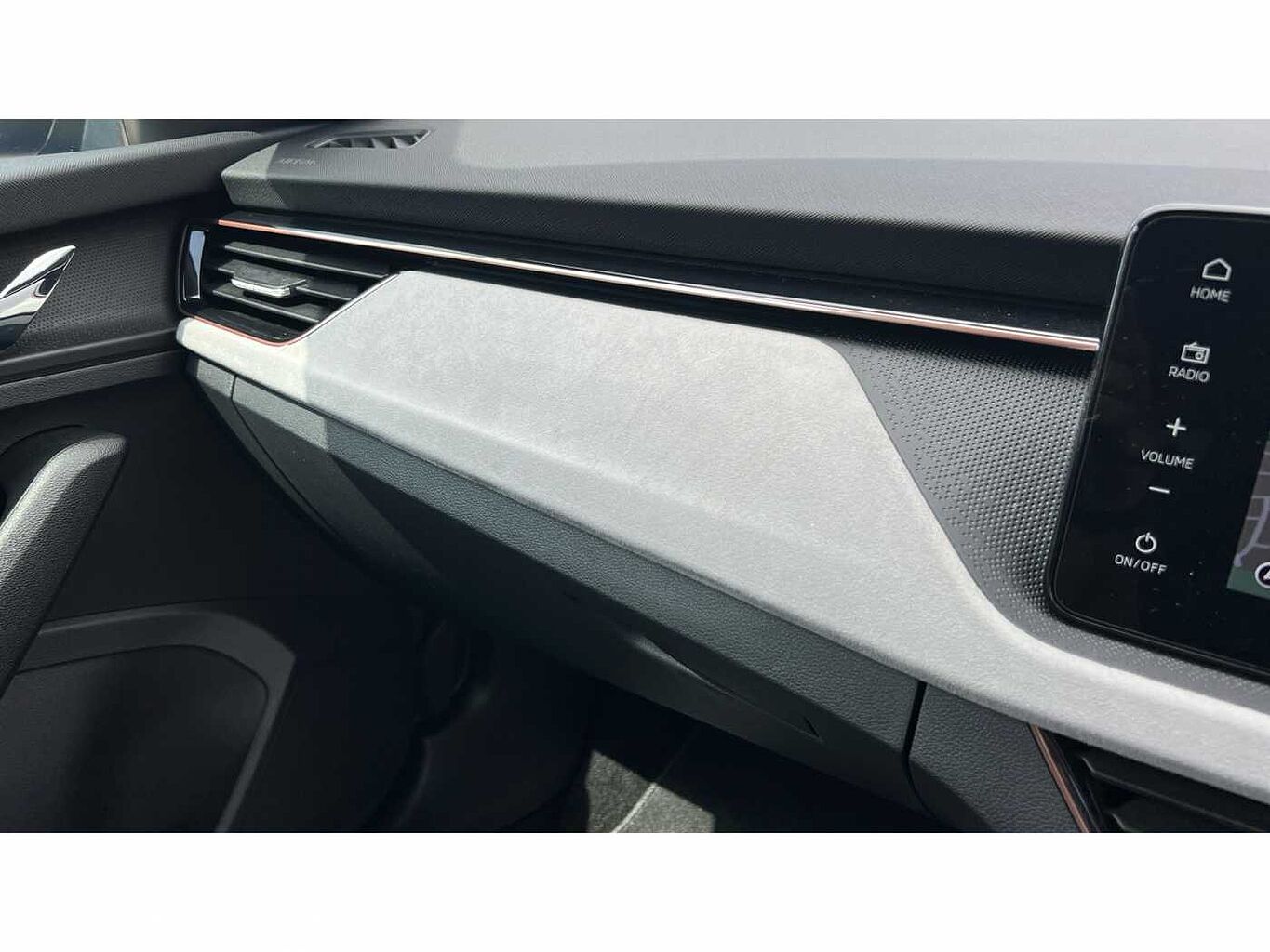 SKODA KAMIQ 1.5 TSI SE L 5dr