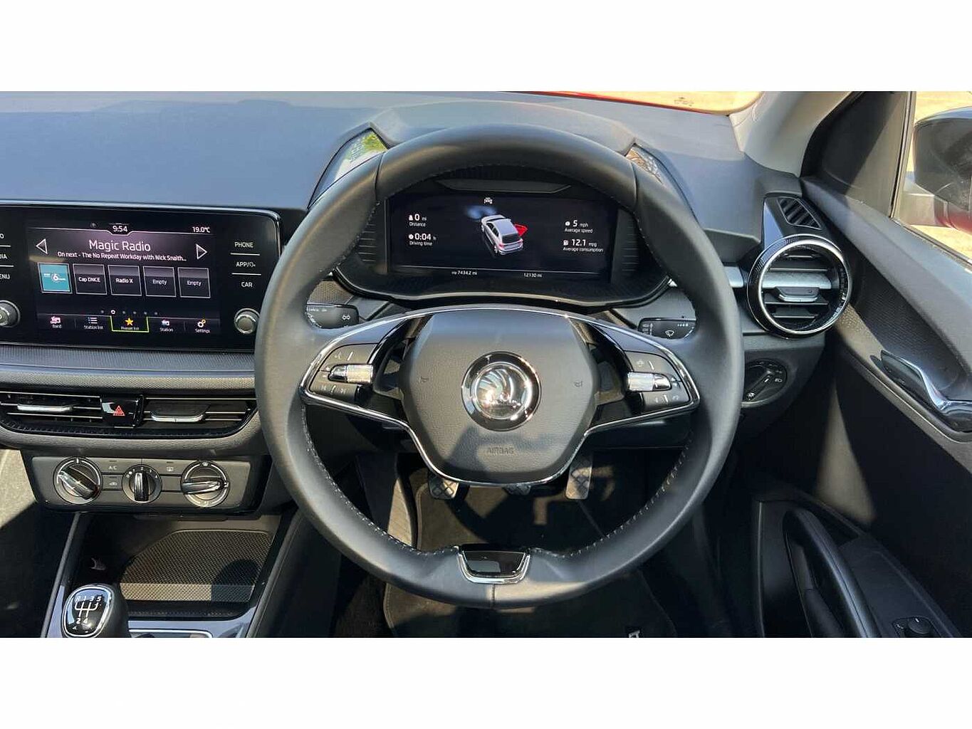 SKODA FABIA 1.0 MPI 80 Colour Edition 5dr